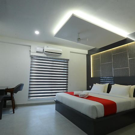 D-Luxe Hotel Kochi 外观 照片
