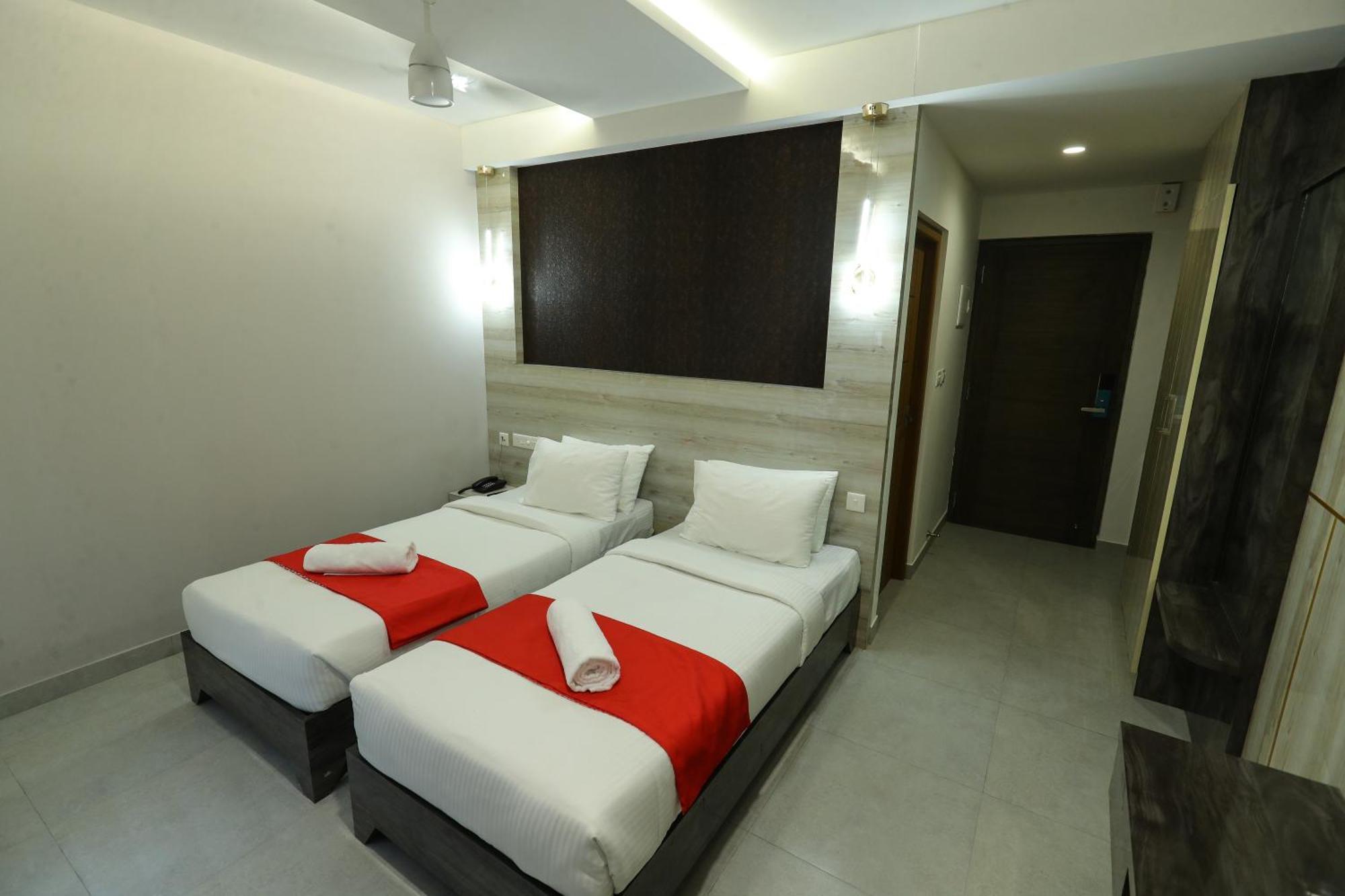 D-Luxe Hotel Kochi 外观 照片