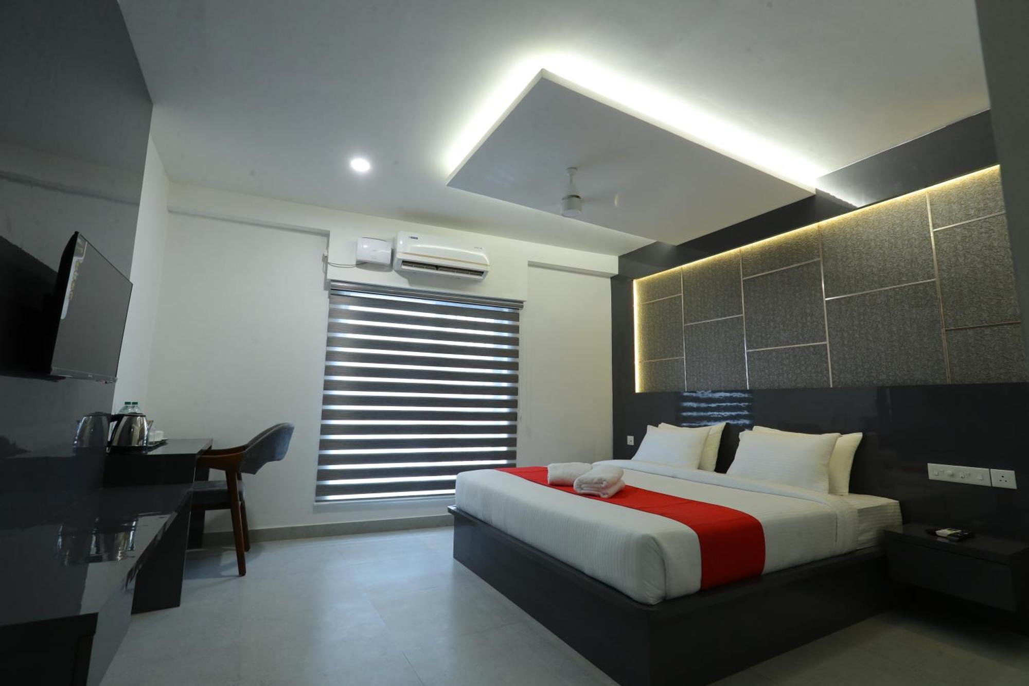 D-Luxe Hotel Kochi 外观 照片